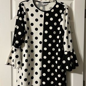 Adorable polka dot top